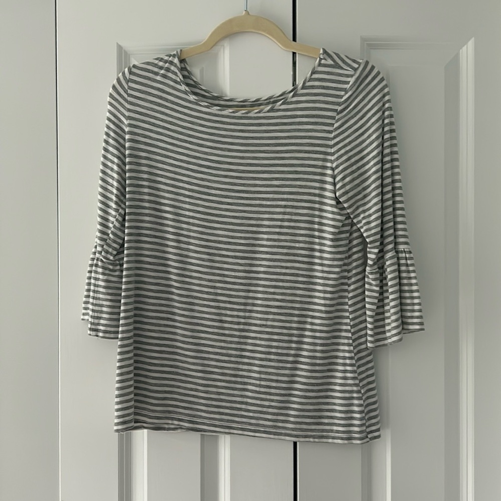 Southern Tide Gray and White Top with Ruffle Sleeves